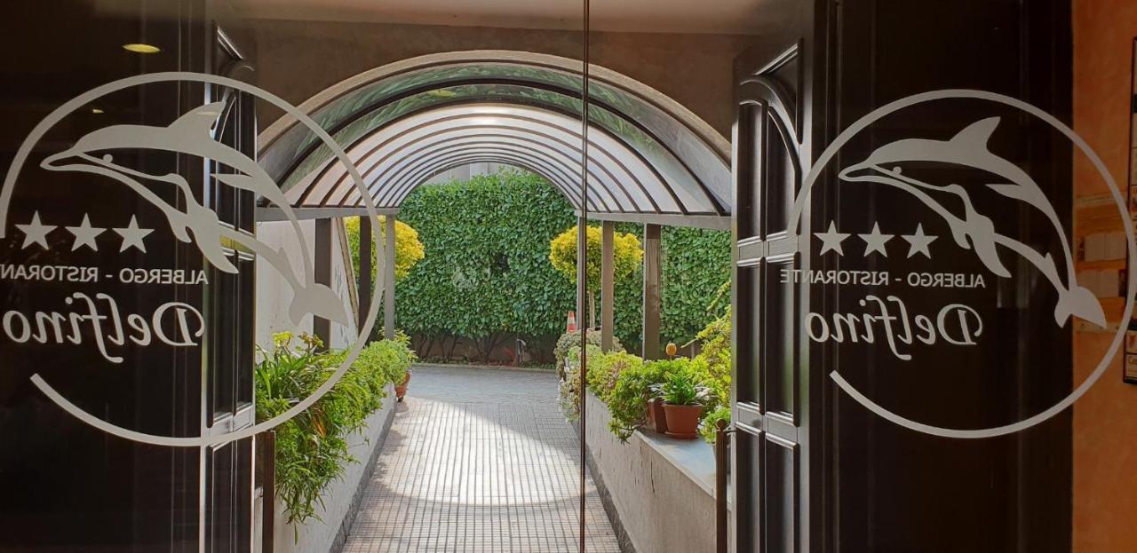Albergo Ristorante Il Delfino Novara Exterior photo
